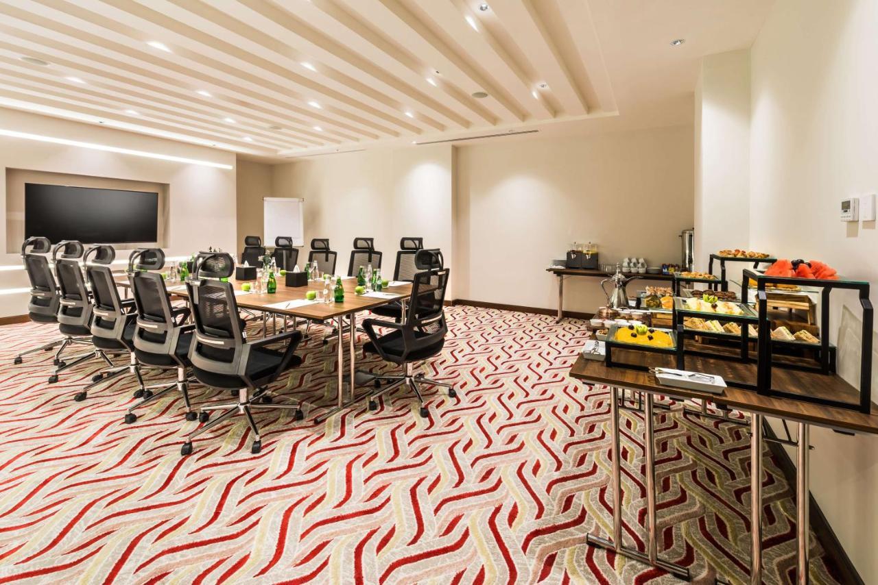 Best Western Plus Al Qurayyat City Center Bagian luar foto