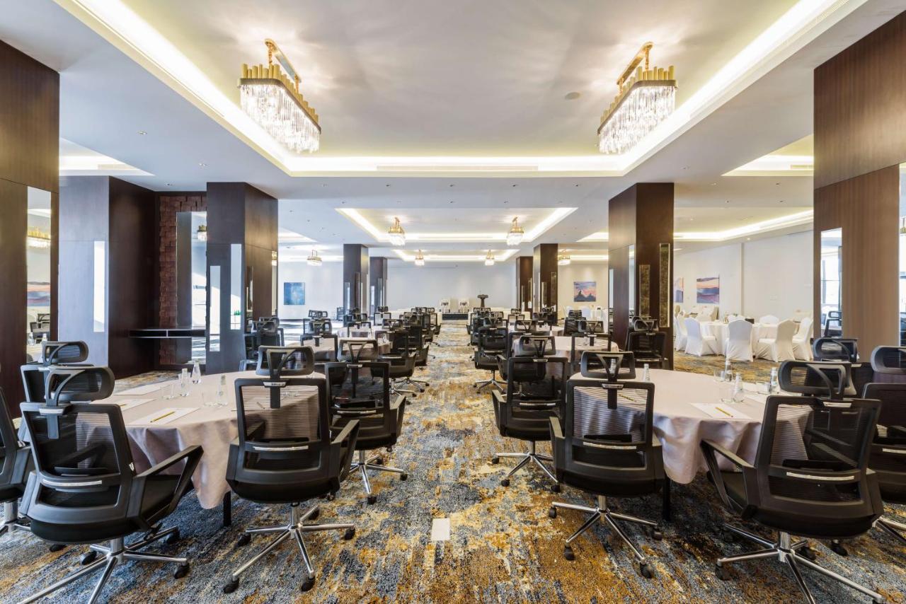 Best Western Plus Al Qurayyat City Center Bagian luar foto