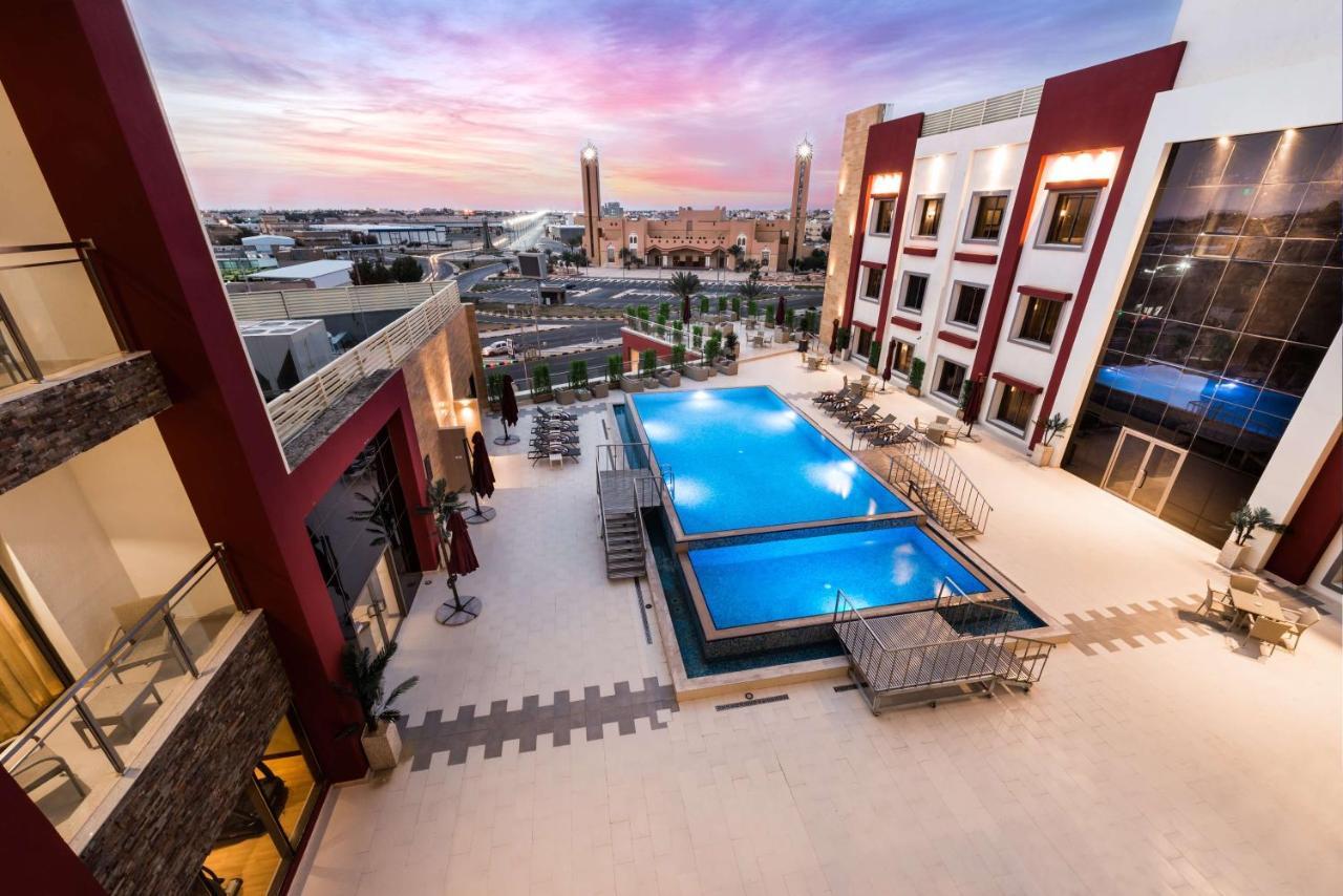 Best Western Plus Al Qurayyat City Center Bagian luar foto