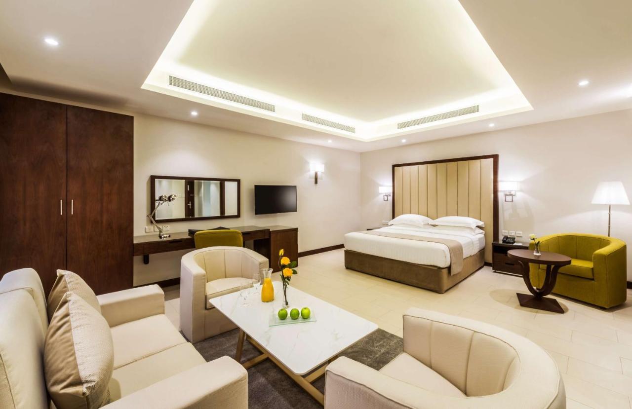 Best Western Plus Al Qurayyat City Center Bagian luar foto